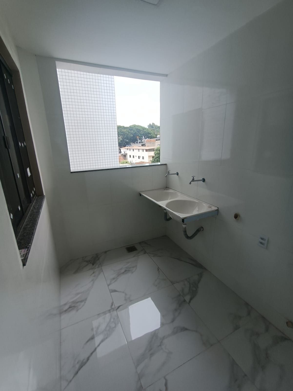 Apartamento à venda com 3 quartos, 106m² - Foto 4