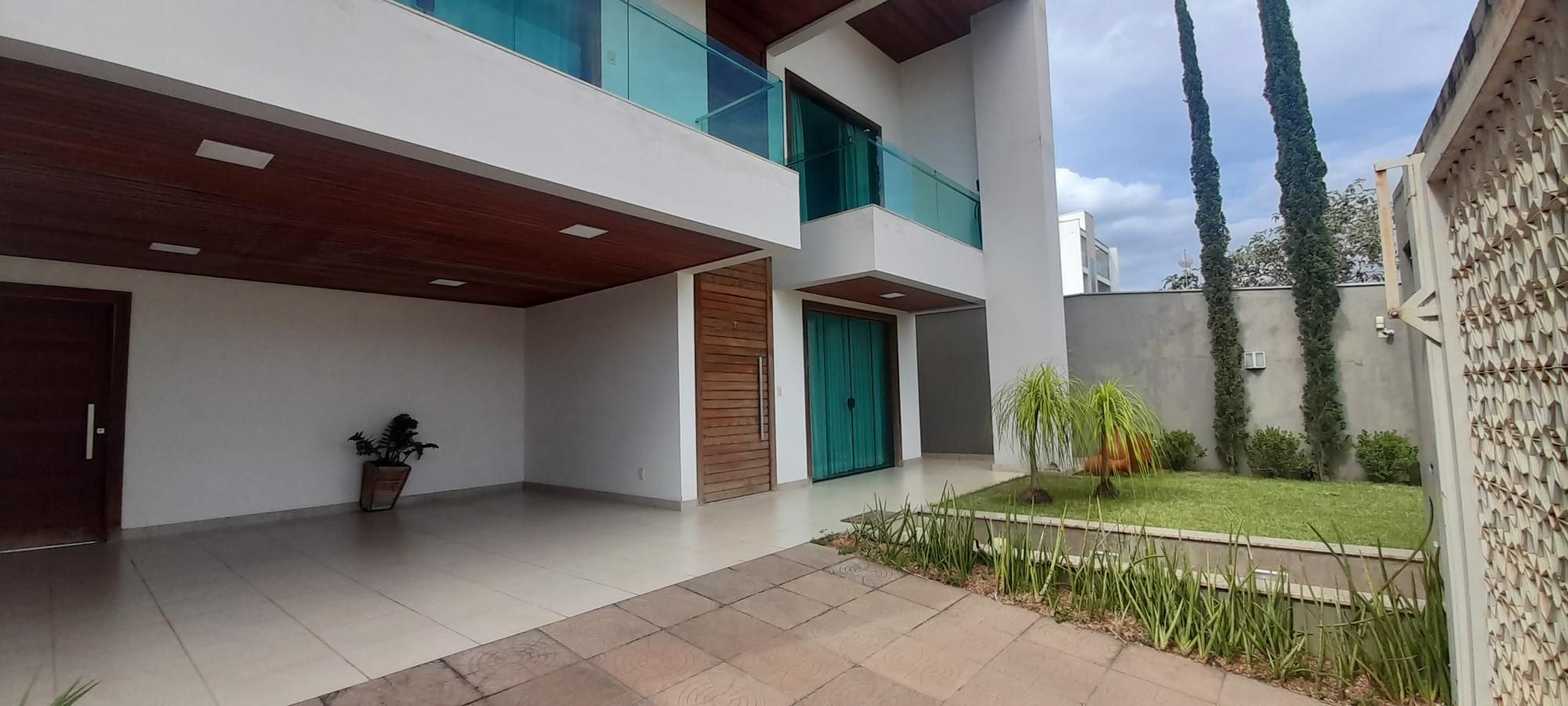 Casa à venda com 3 quartos, 370m² - Foto 2