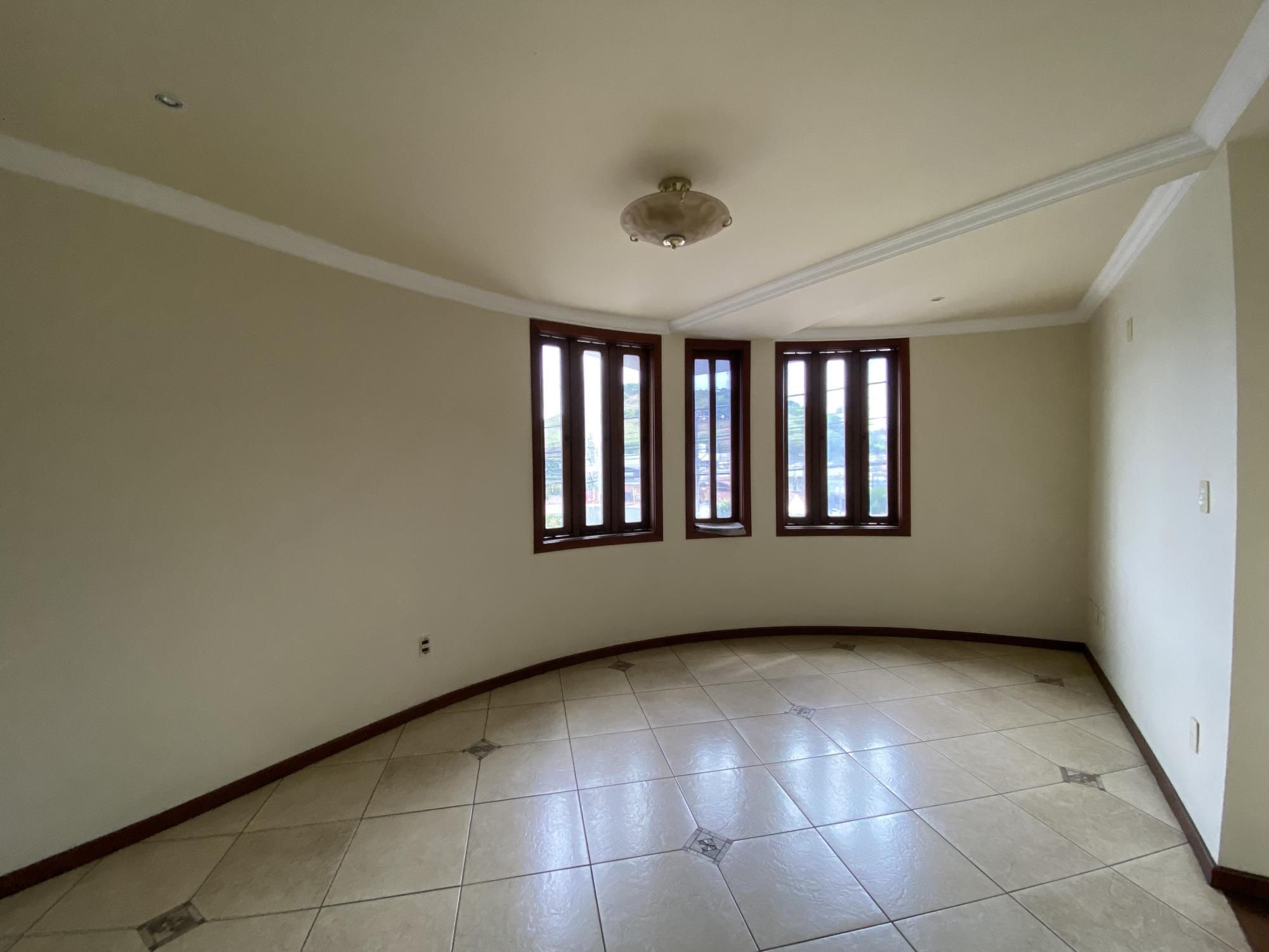 Casa à venda e aluguel com 4 quartos, 550m² - Foto 11