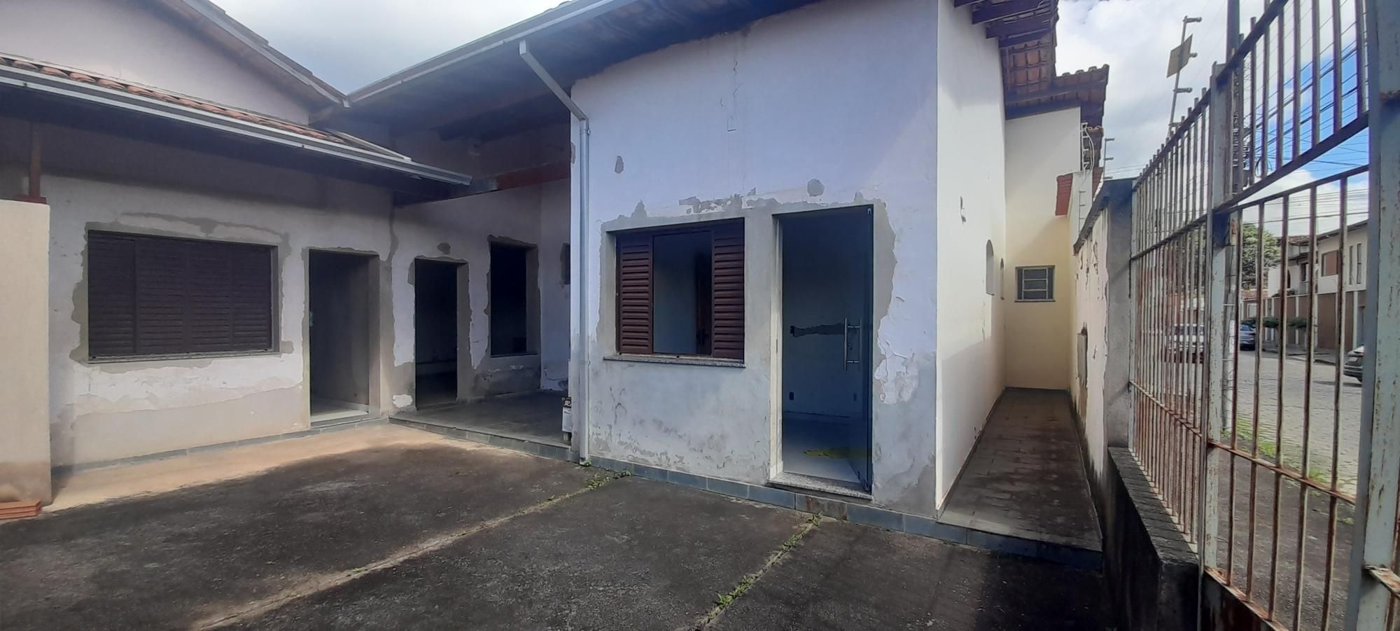 Casa à venda com 3 quartos, 200m² - Foto 4