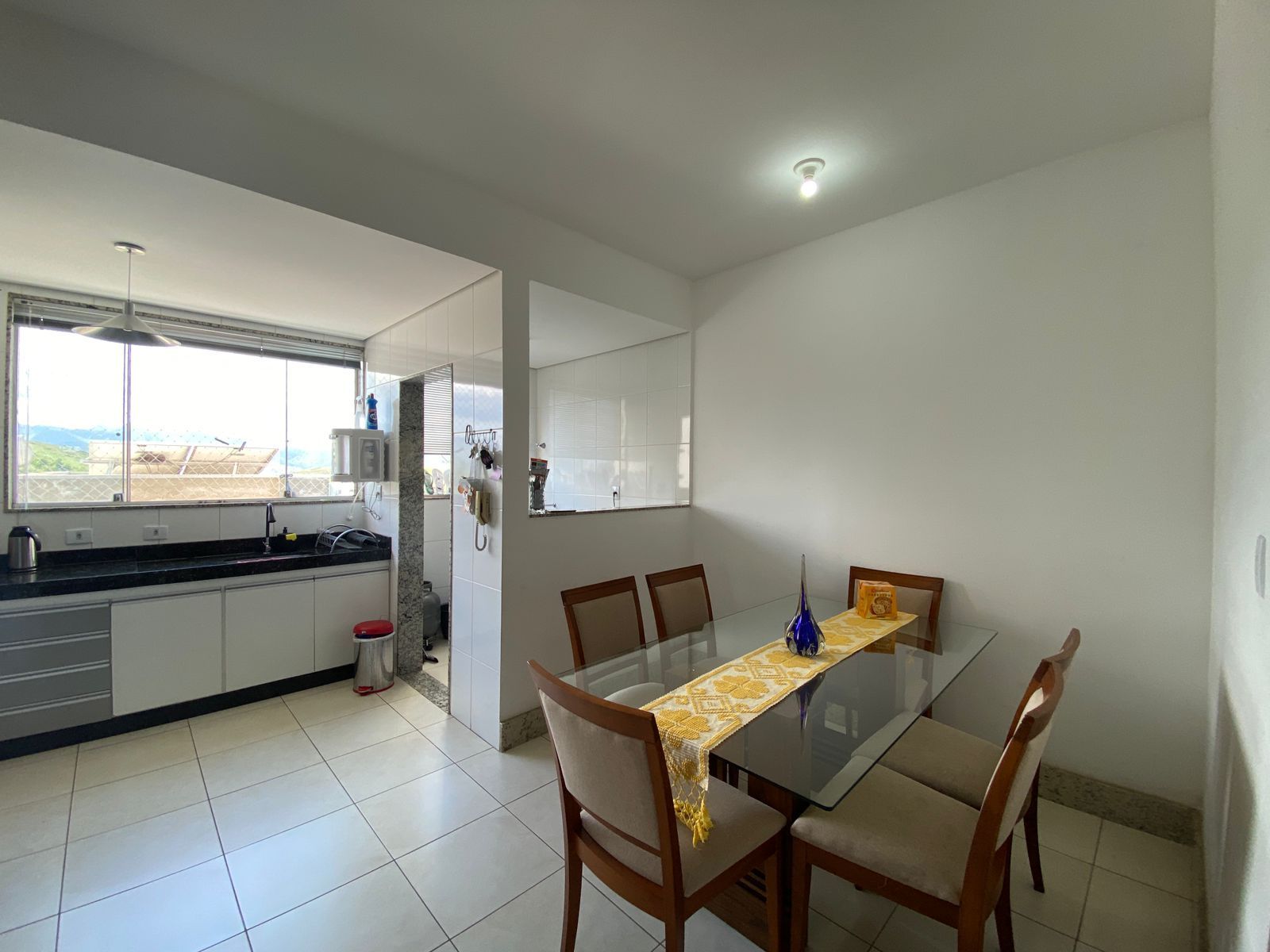 Apartamento à venda com 2 quartos, 78m² - Foto 4