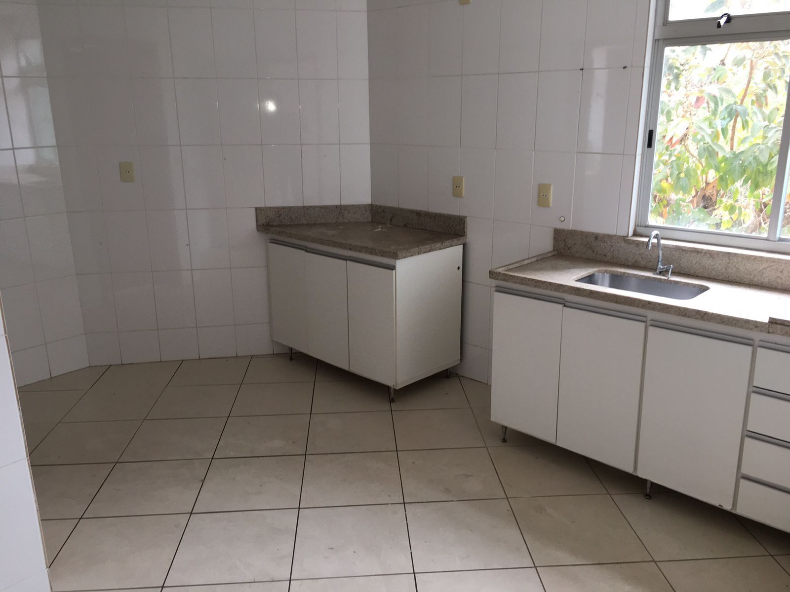 Apartamento à venda com 3 quartos, 111m² - Foto 7