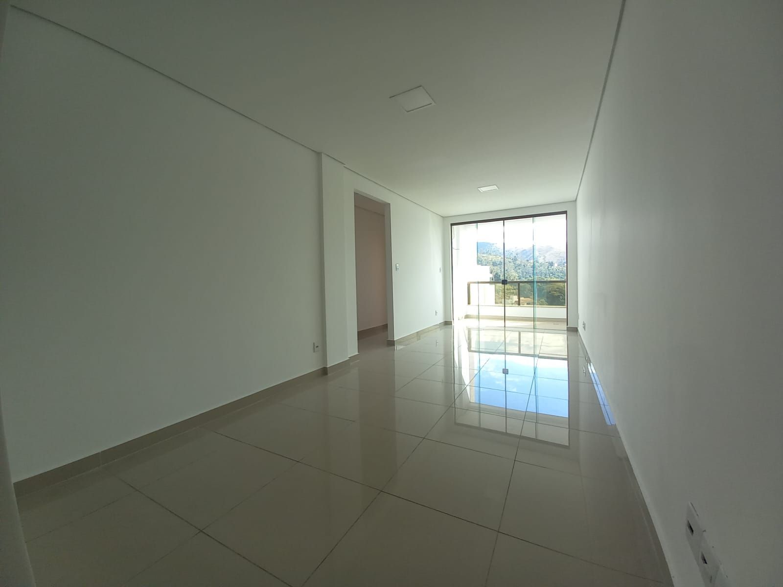 Apartamento para alugar com 3 quartos, 95m² - Foto 1