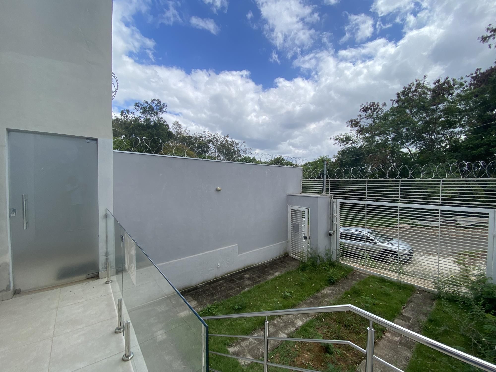 Casa à venda com 3 quartos, 80m² - Foto 4