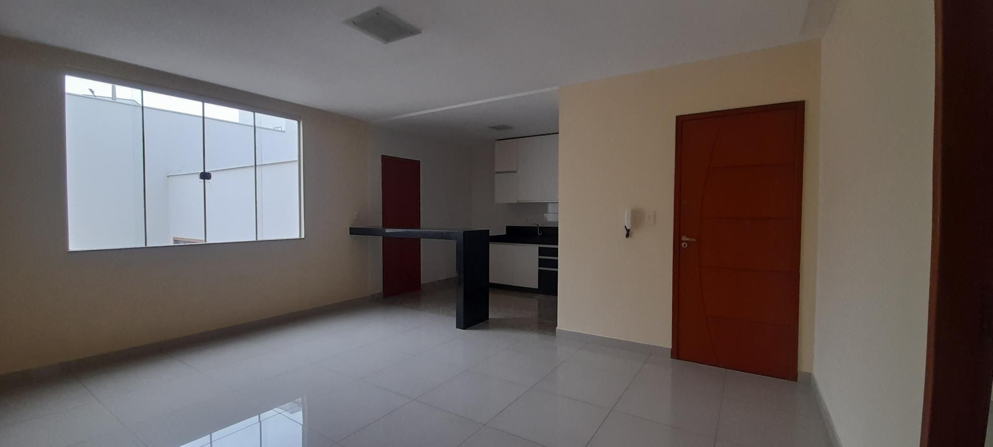 Apartamento à venda com 3 quartos, 83m² - Foto 2