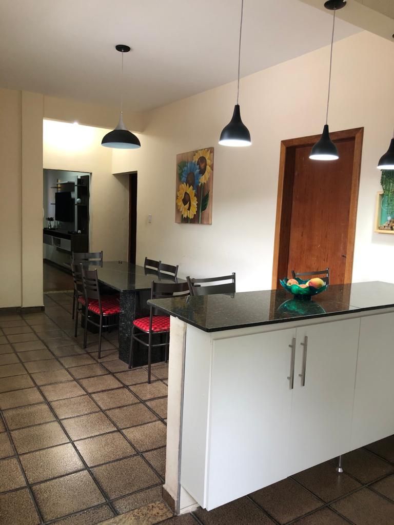 Apartamento à venda com 4 quartos, 180m² - Foto 3