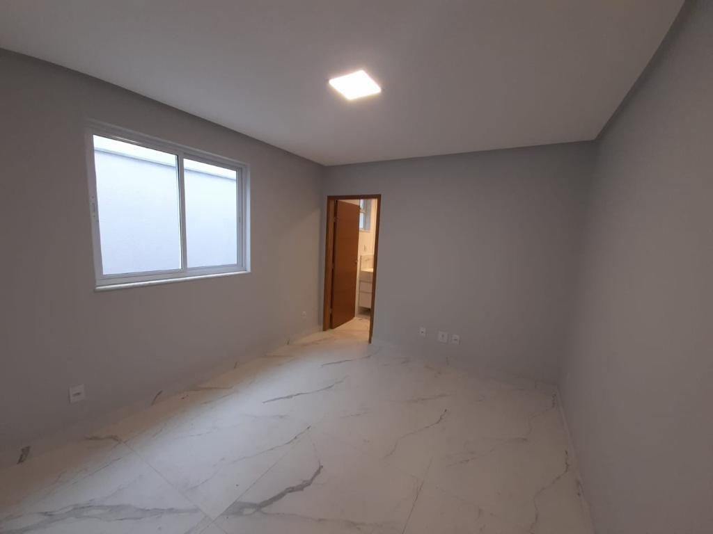 Casa à venda com 2 quartos, 240m² - Foto 9