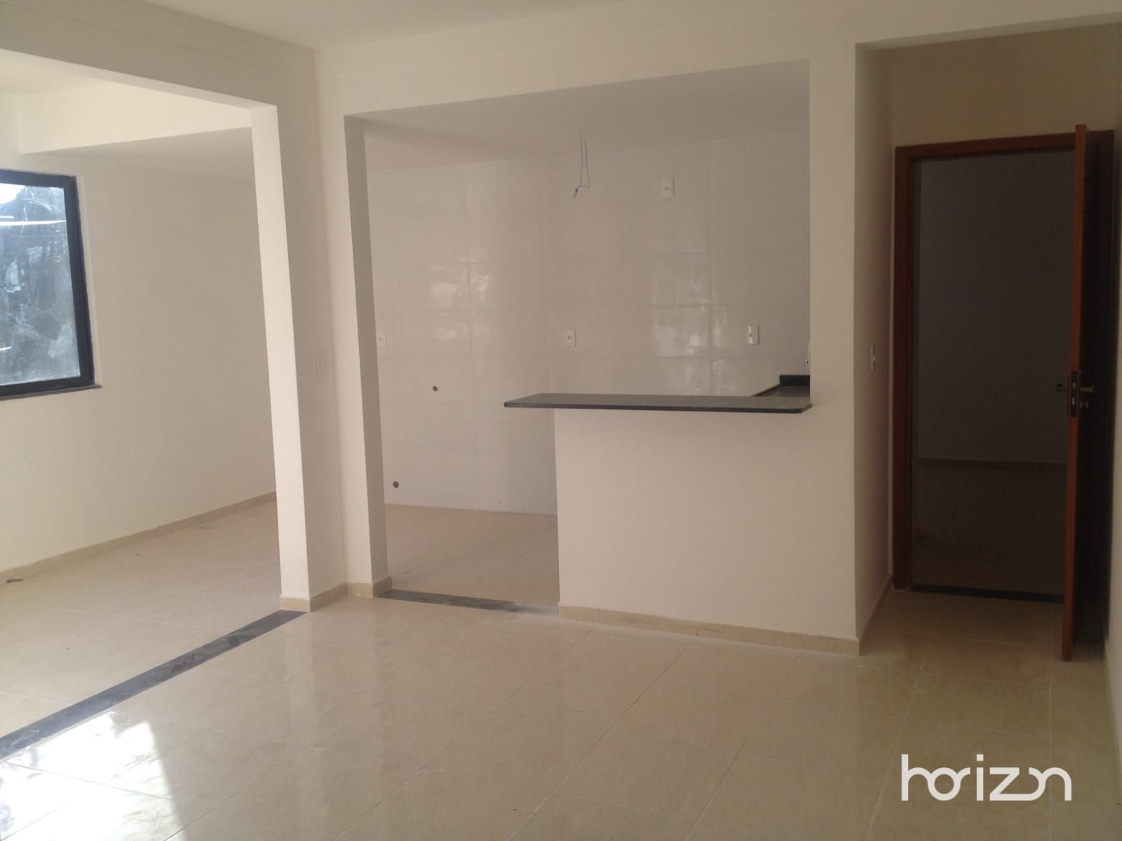 Apartamento à venda com 2 quartos, 75m² - Foto 8