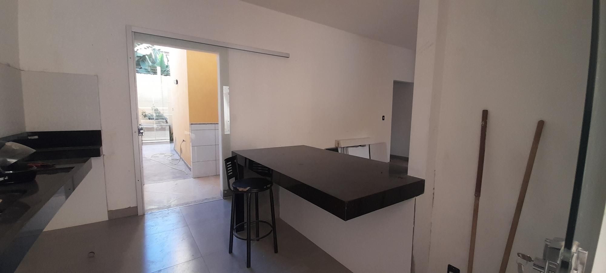 Casa à venda com 3 quartos, 103m² - Foto 3