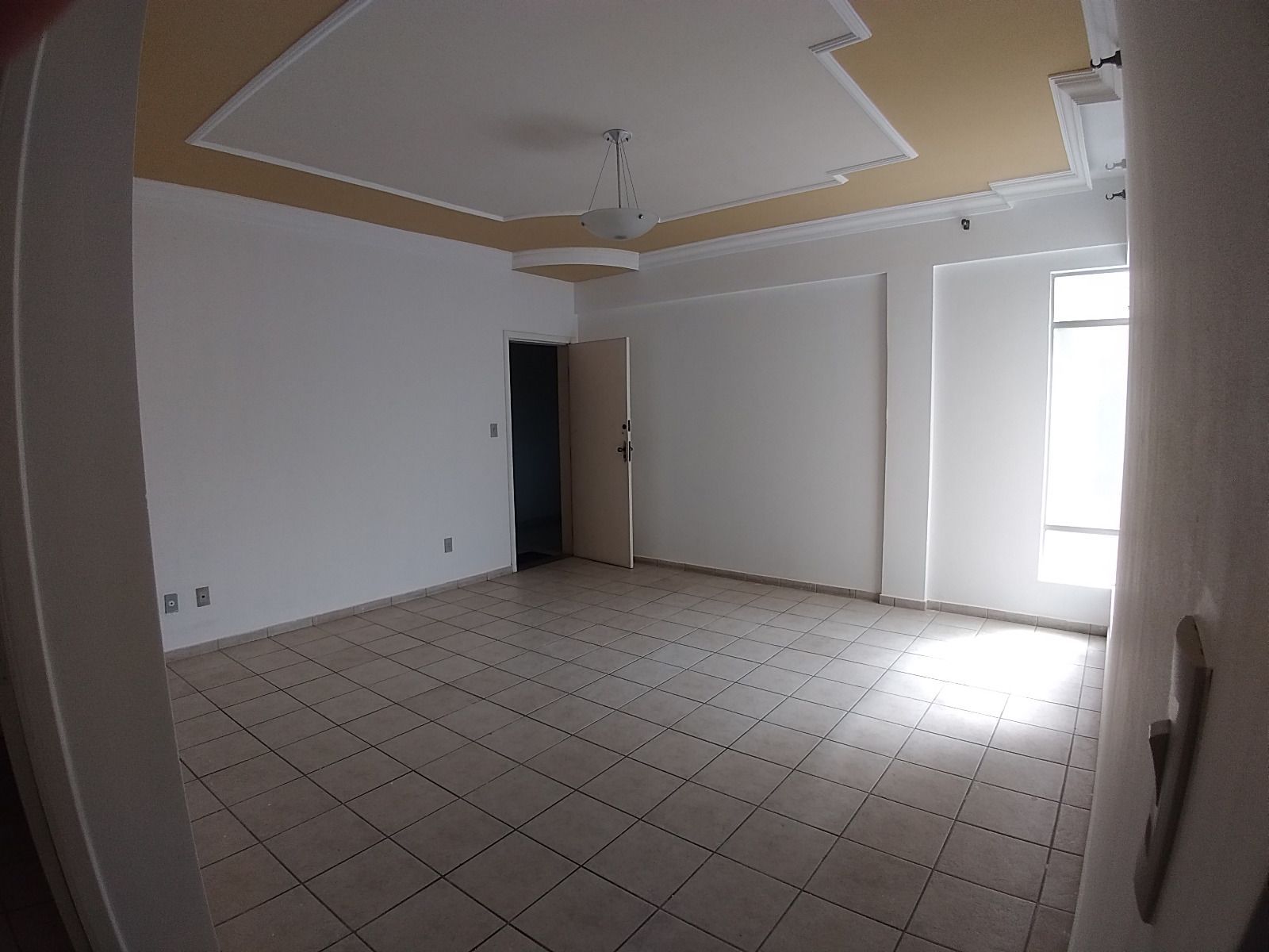 Apartamento à venda com 2 quartos, 67m² - Foto 1