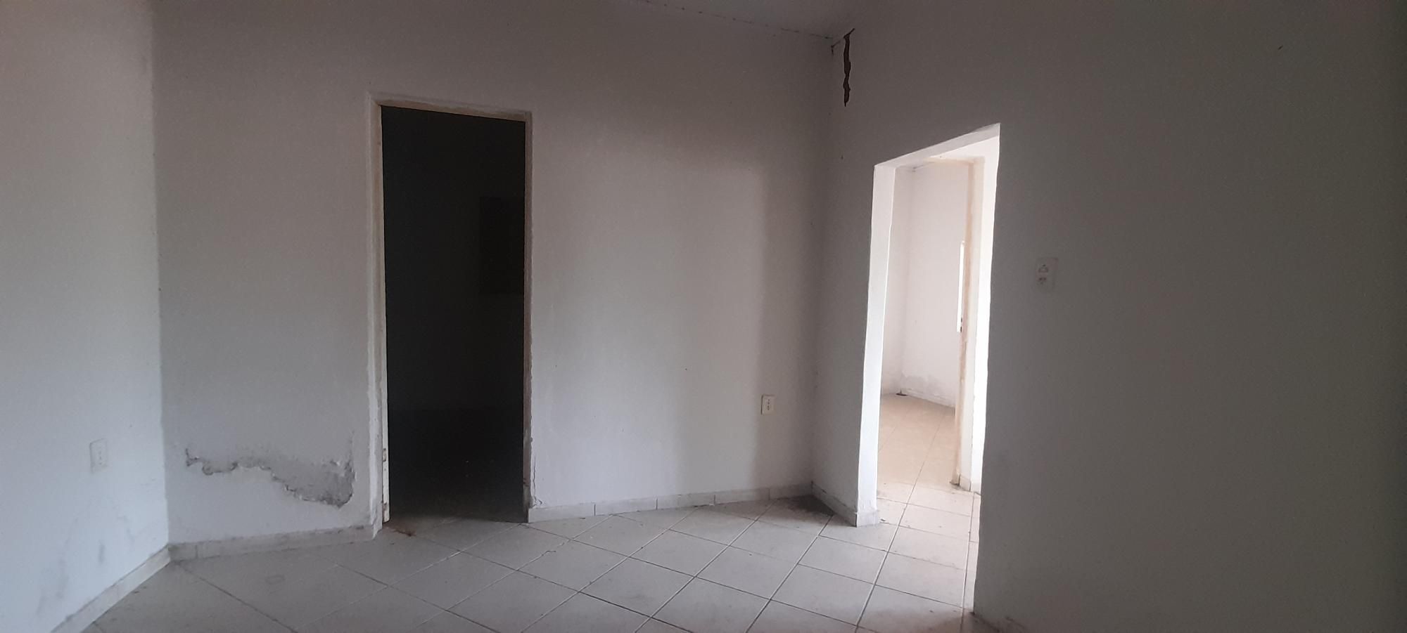 Casa à venda com 2 quartos, 60m² - Foto 5