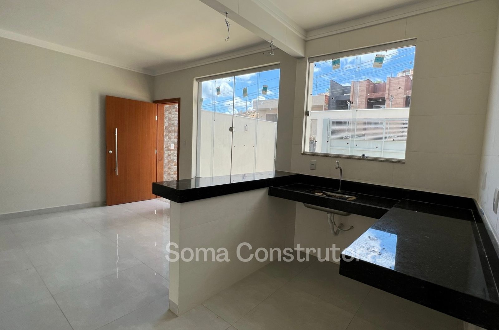 Casa à venda com 3 quartos, 100m² - Foto 5