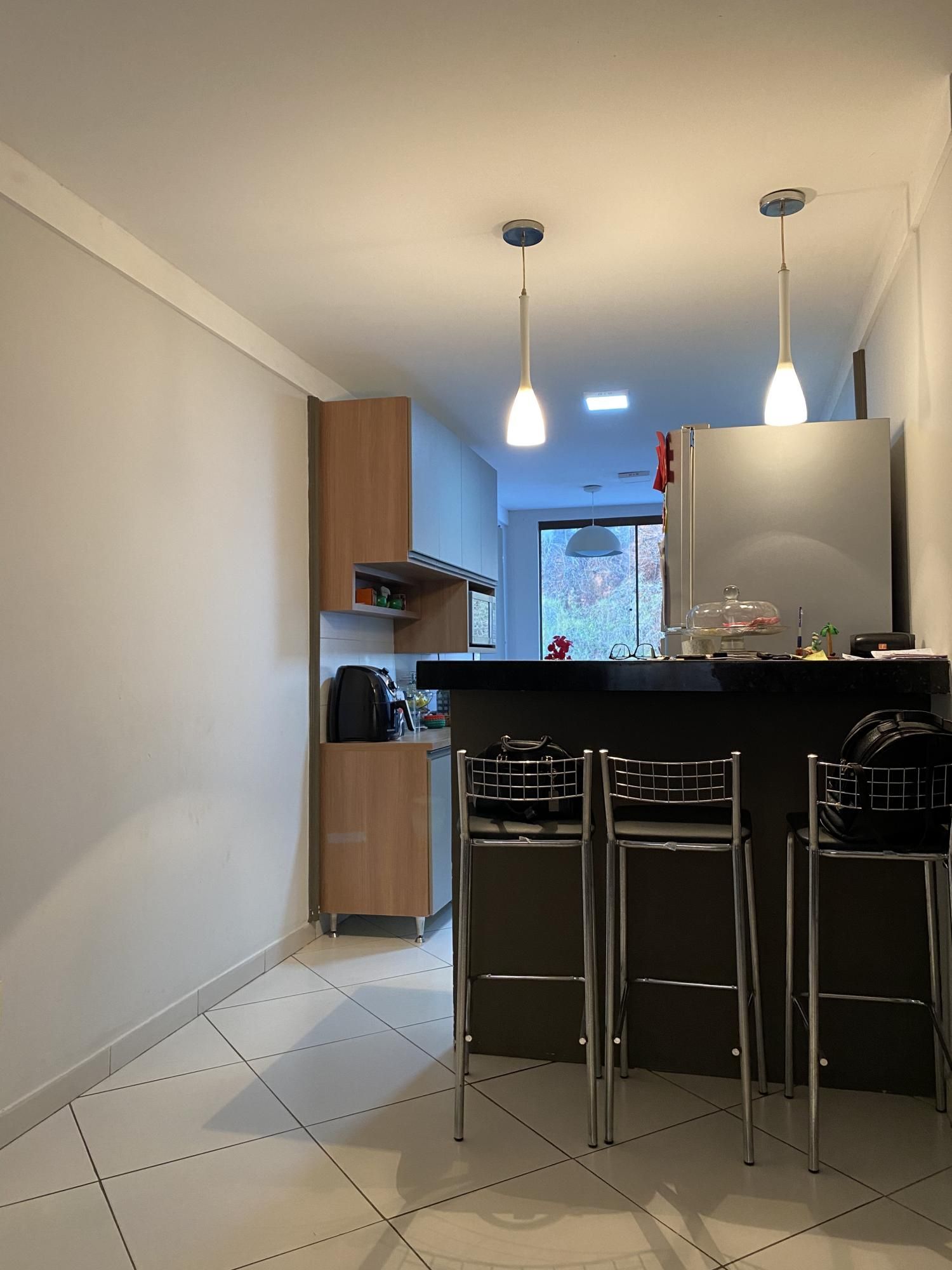 Apartamento à venda com 2 quartos, 70m² - Foto 2