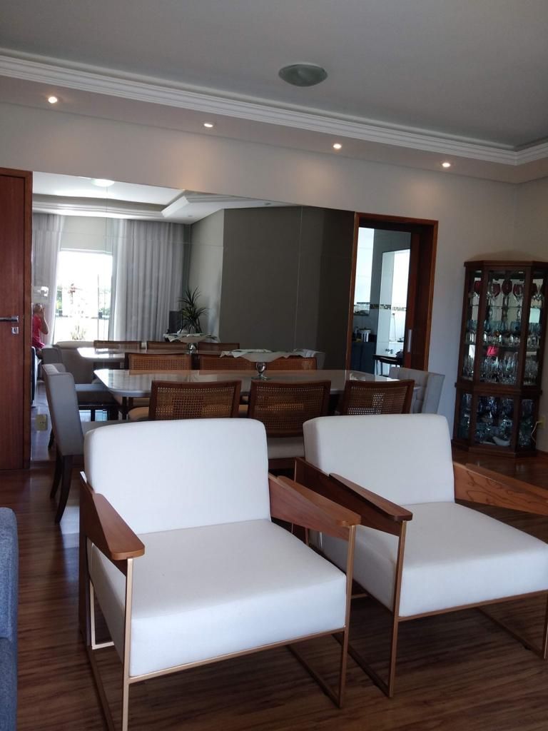 Apartamento à venda com 3 quartos, 105m² - Foto 2