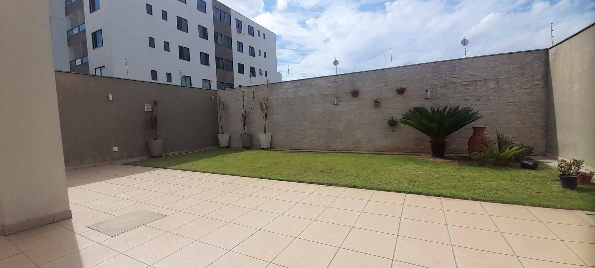 Casa à venda com 3 quartos, 370m² - Foto 10