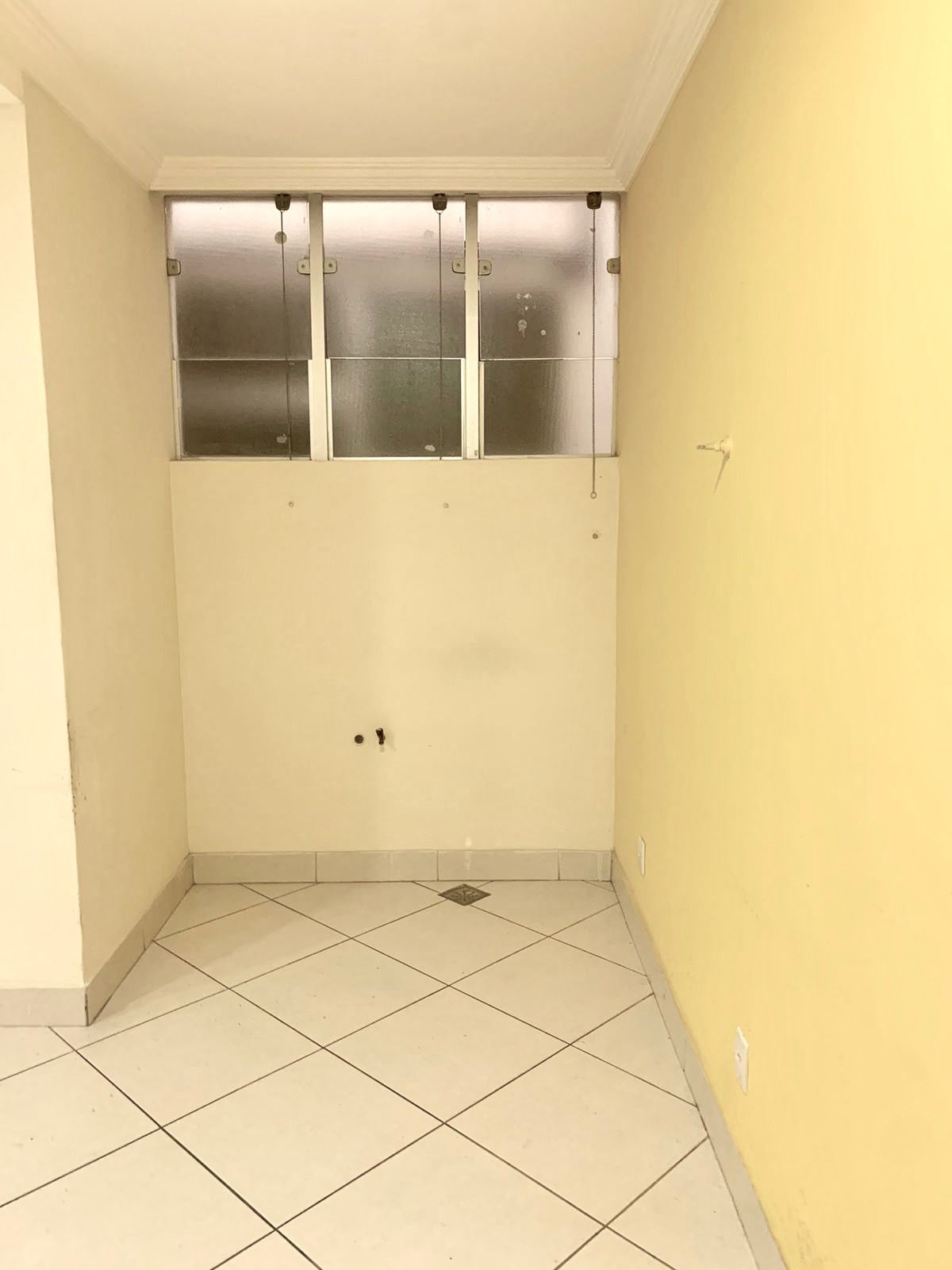 Conjunto Comercial-Sala para alugar com 1 quarto, 24m² - Foto 3