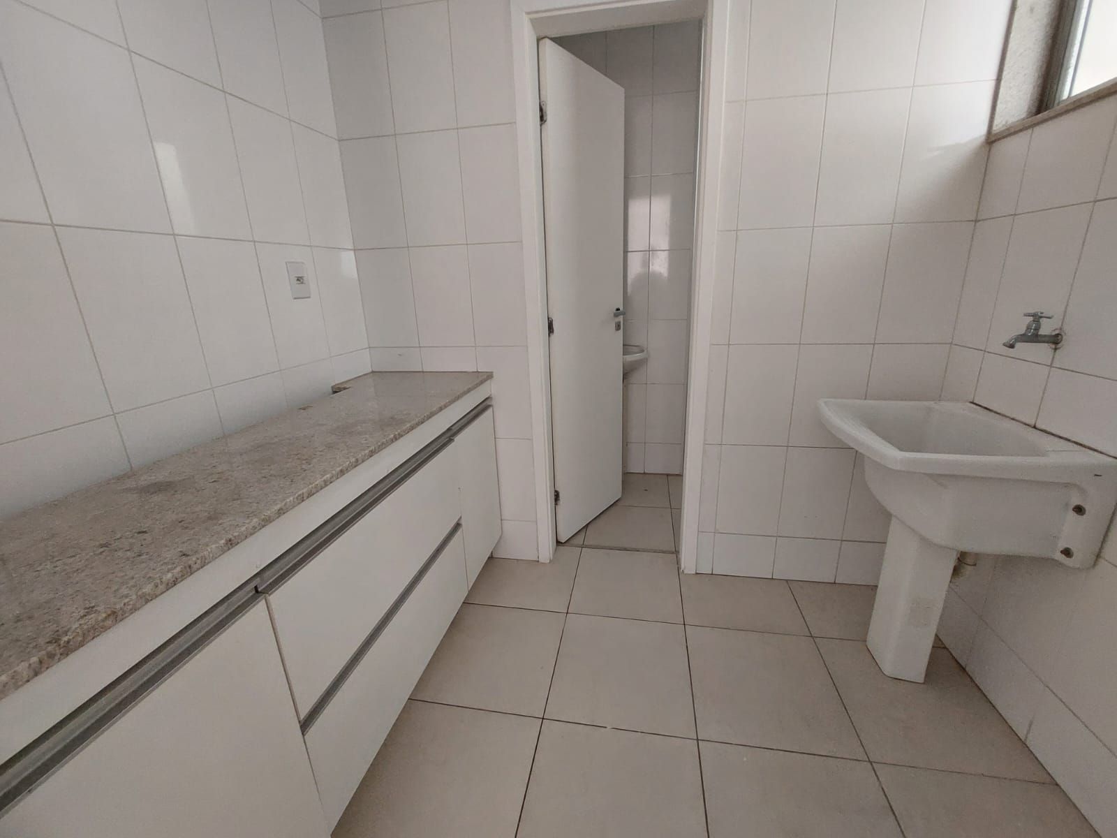 Apartamento à venda com 3 quartos, 100m² - Foto 5