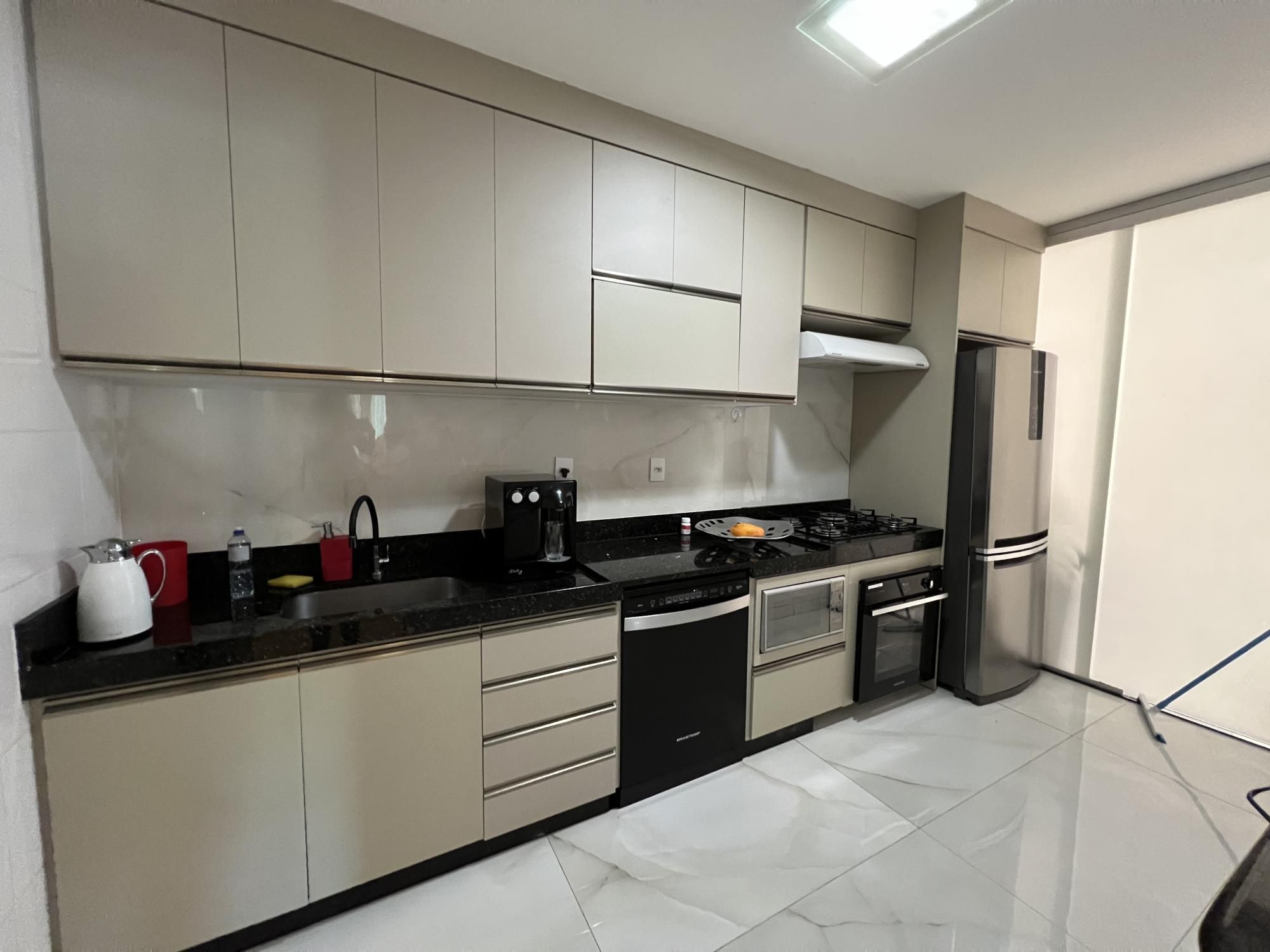 Apartamento para alugar com 2 quartos, 95m² - Foto 10