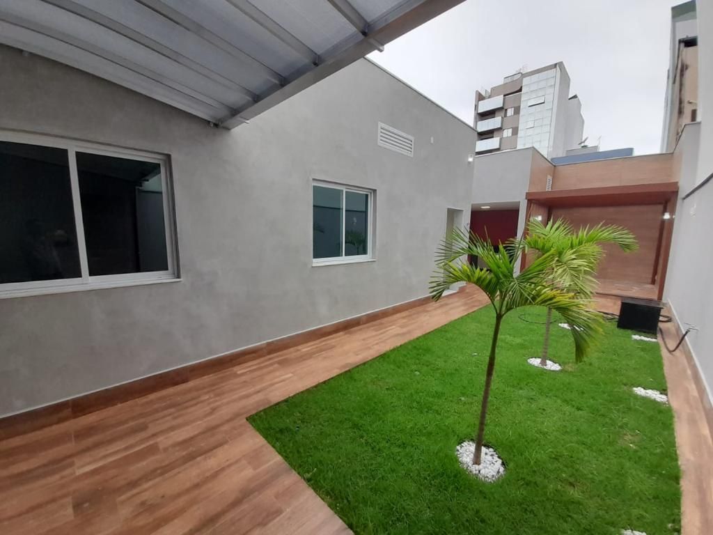 Casa à venda com 2 quartos, 240m² - Foto 15