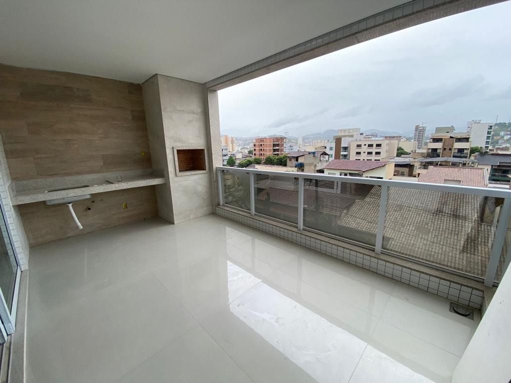 Apartamento à venda com 3 quartos, 151m² - Foto 1