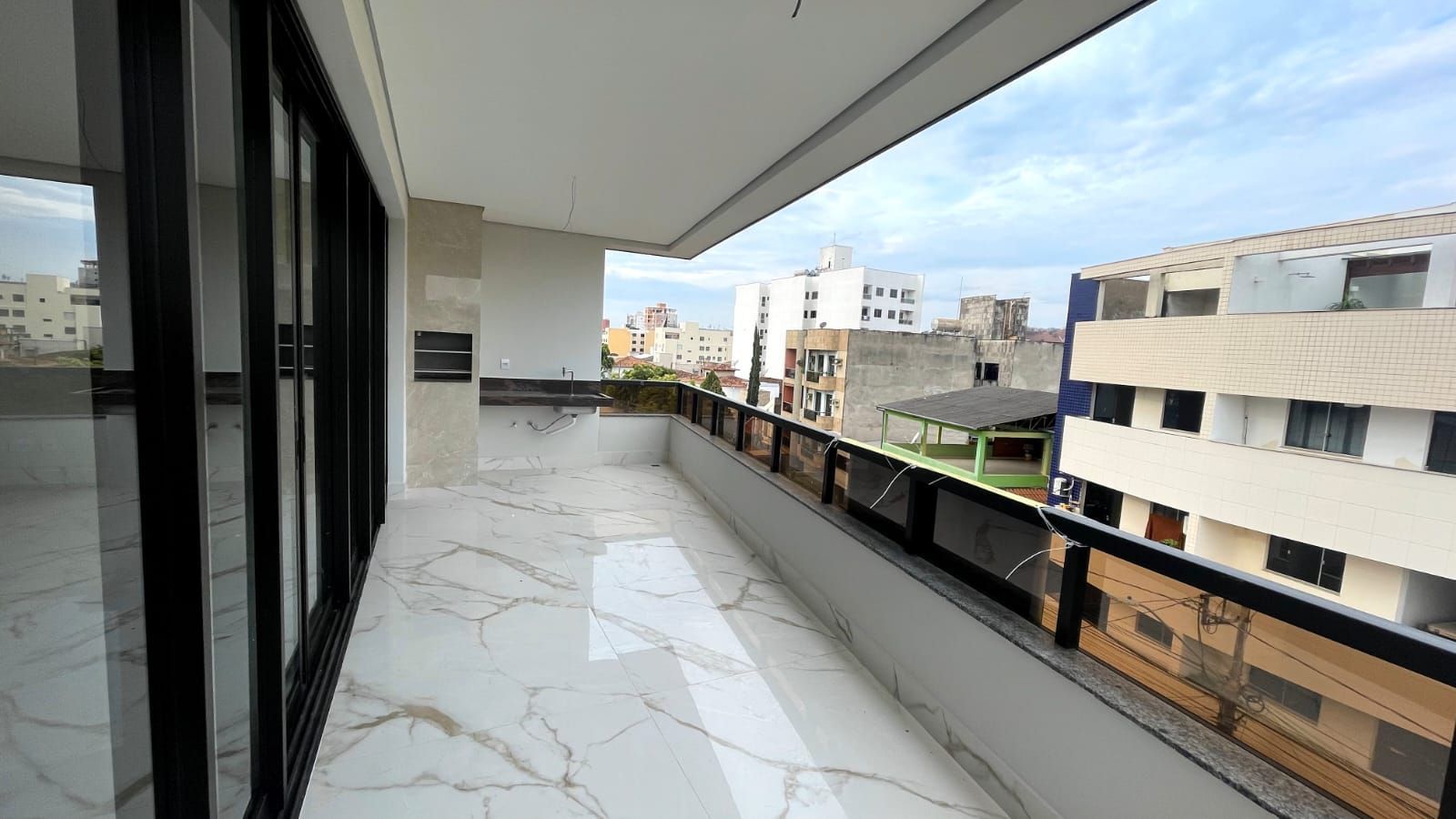 Apartamento à venda com 3 quartos, 142m² - Foto 19