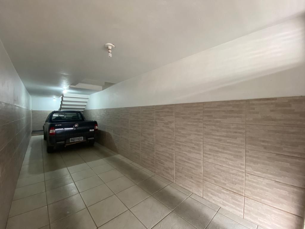 Casa à venda com 3 quartos, 181m² - Foto 2