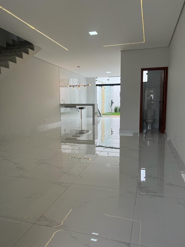 Casa à venda com 3 quartos, 160m² - Foto 3