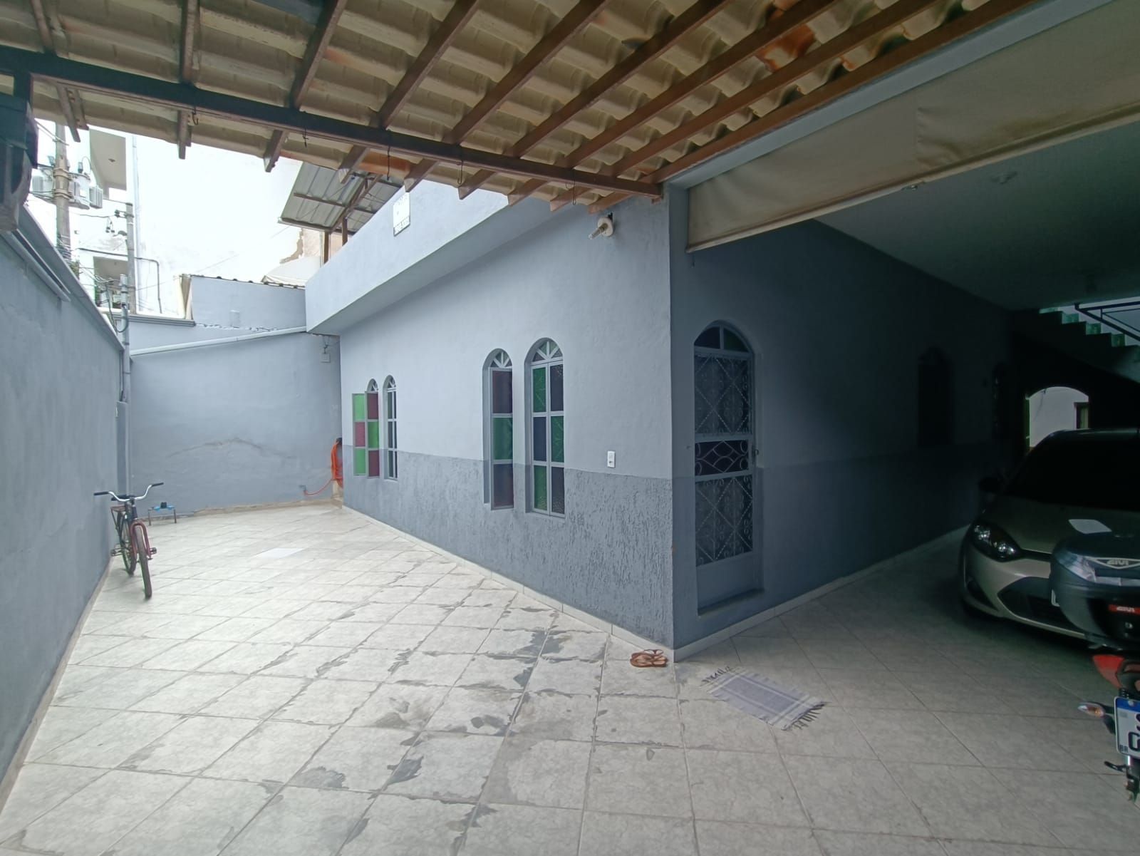 Casa à venda com 3 quartos, 200m² - Foto 2