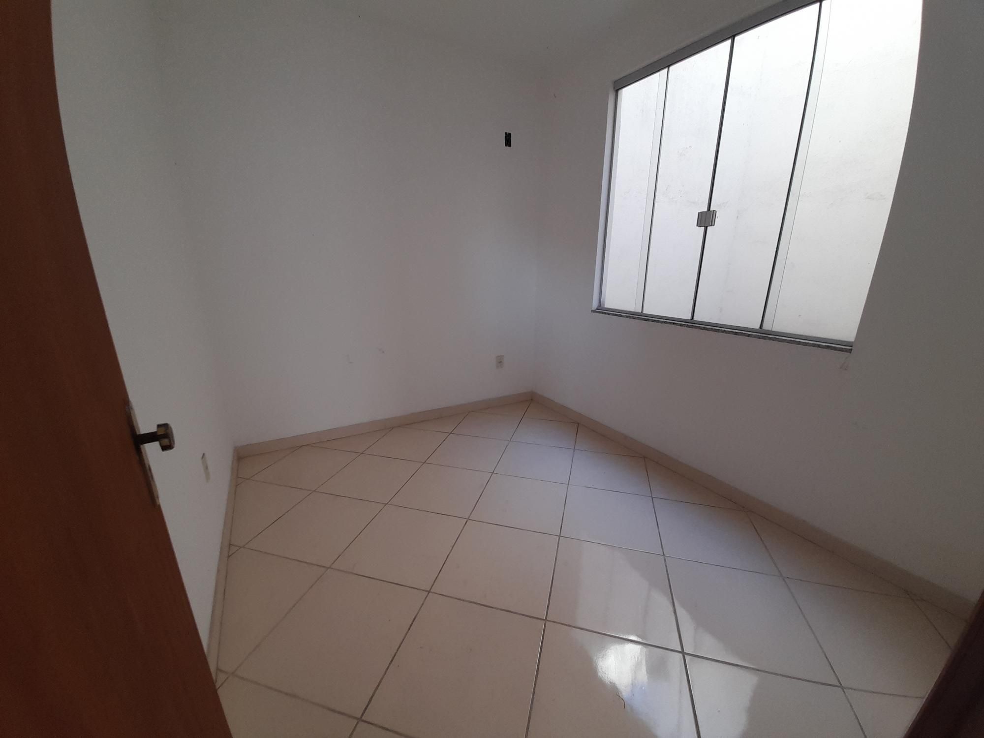 Apartamento à venda com 3 quartos, 72m² - Foto 2