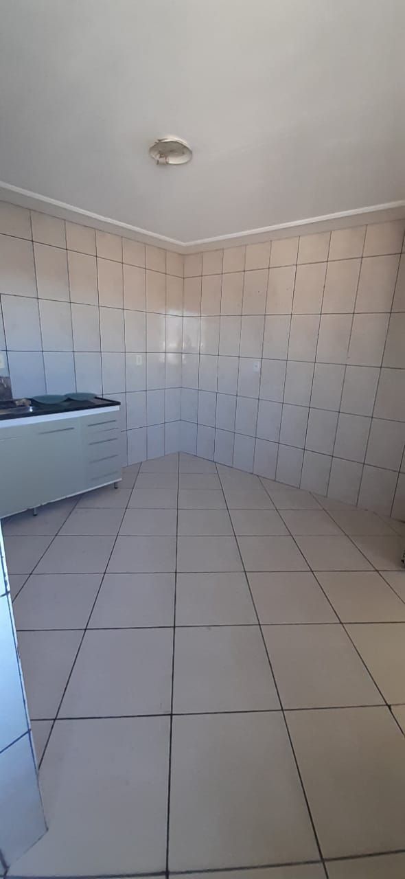 Apartamento à venda com 3 quartos, 96m² - Foto 2