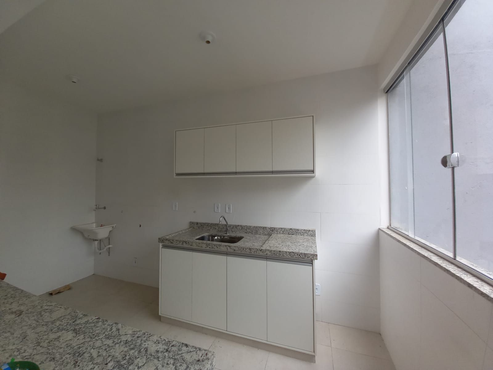 Apartamento para alugar com 3 quartos, 80m² - Foto 2