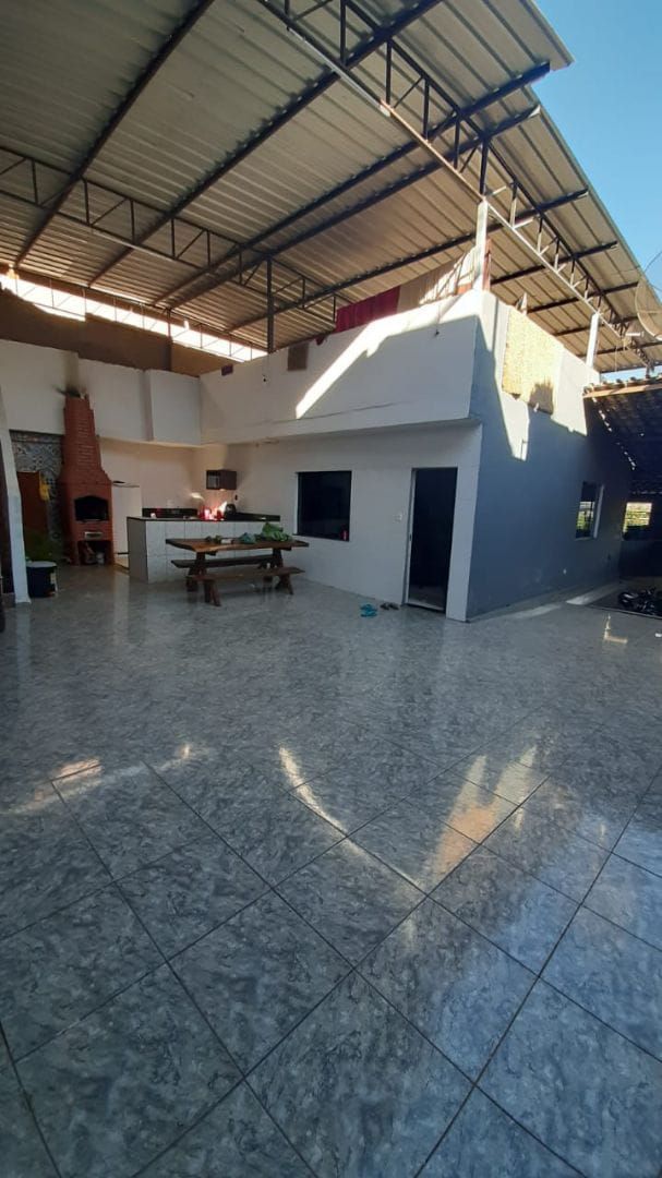 Casa à venda com 2 quartos, 120m² - Foto 2