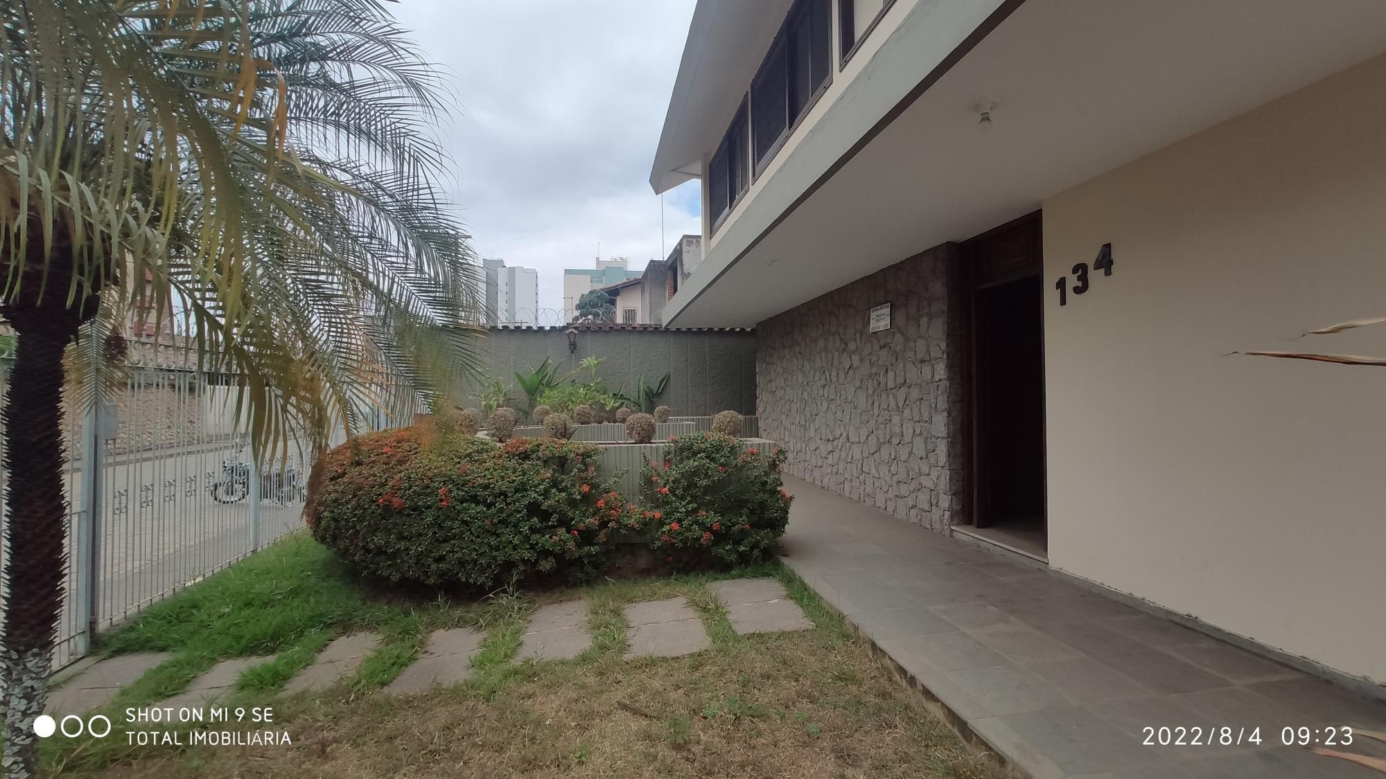 Casa à venda com 6 quartos, 300m² - Foto 24