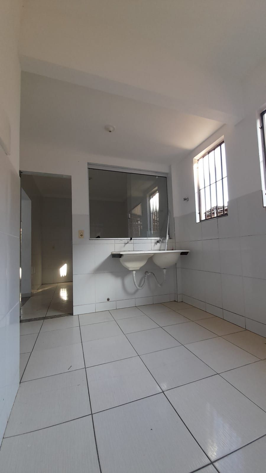 Apartamento à venda com 2 quartos, 72m² - Foto 4