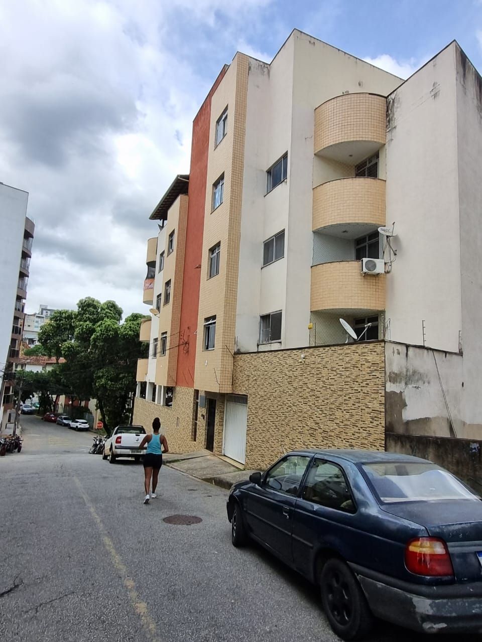 Apartamento à venda com 3 quartos, 90m² - Foto 2