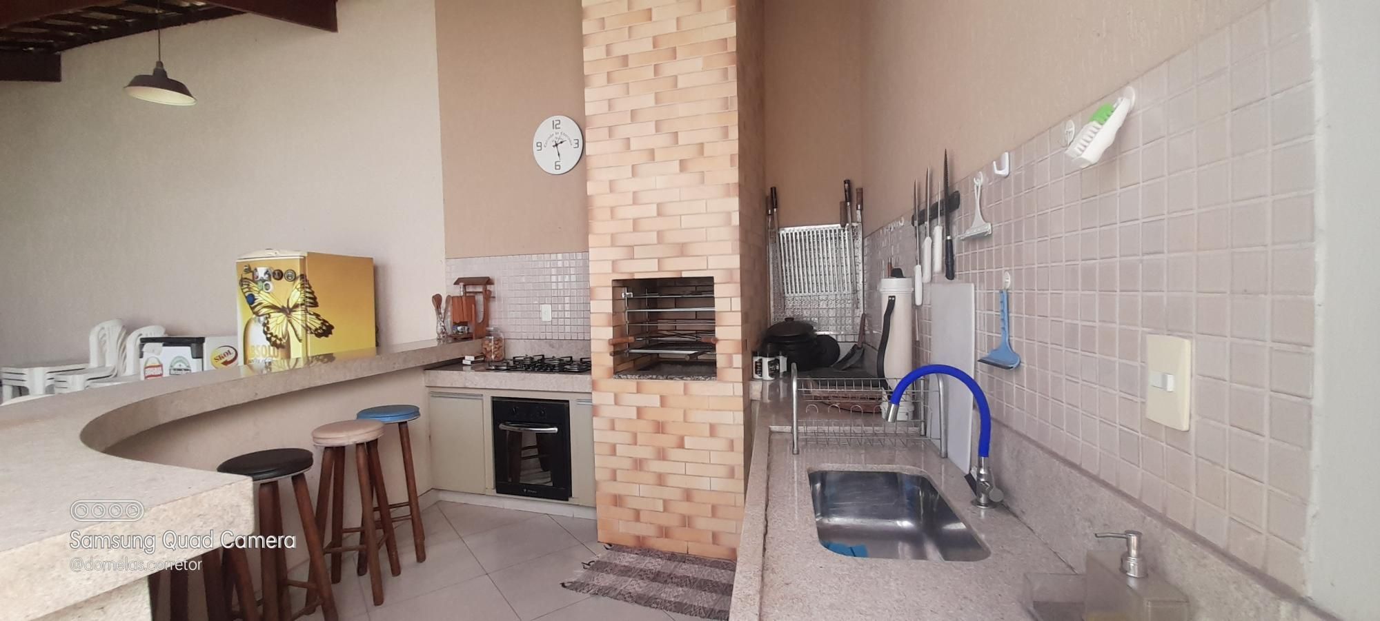 Casa à venda com 3 quartos, 250m² - Foto 14