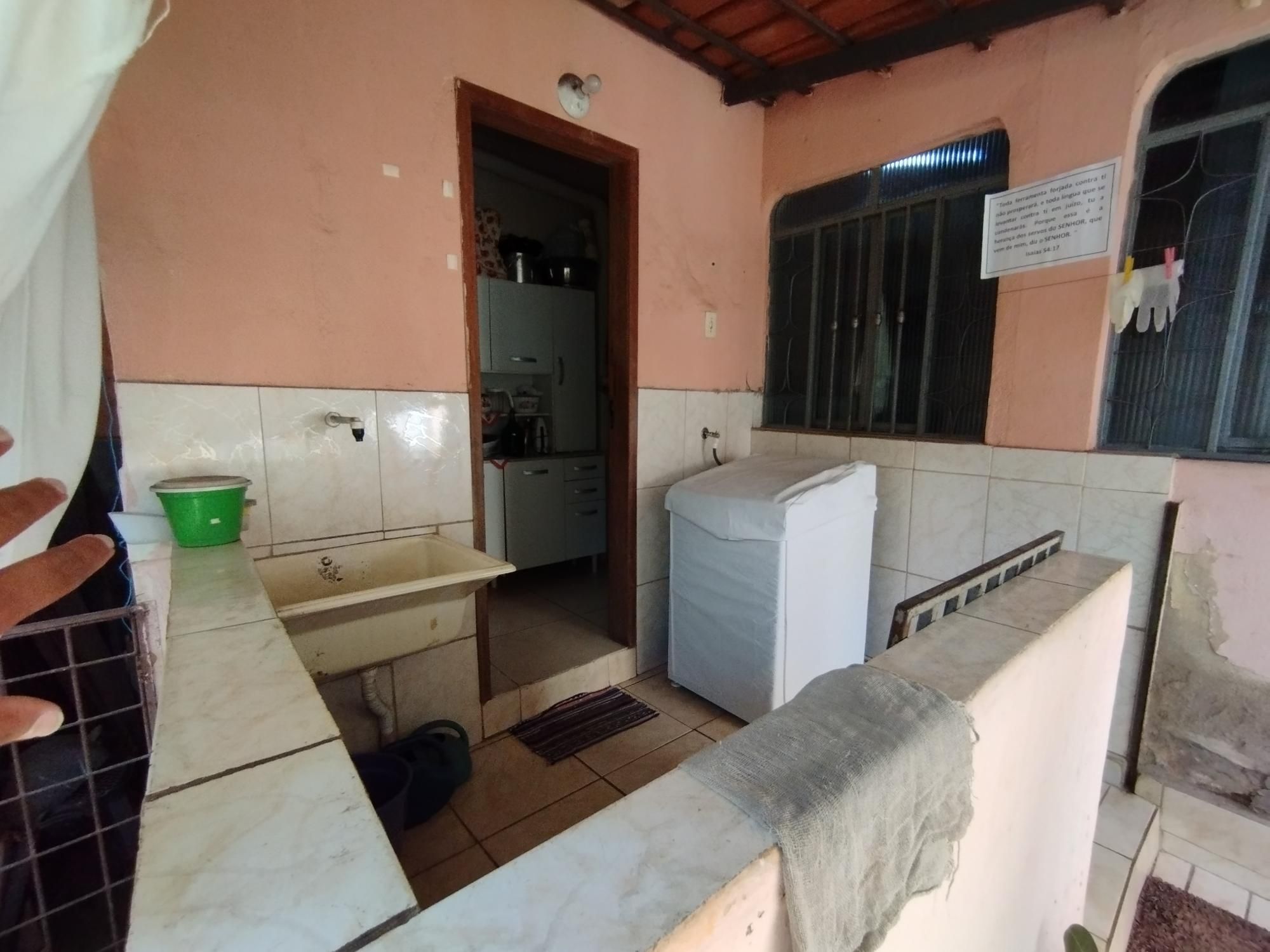 Casa à venda com 6 quartos, 360m² - Foto 25