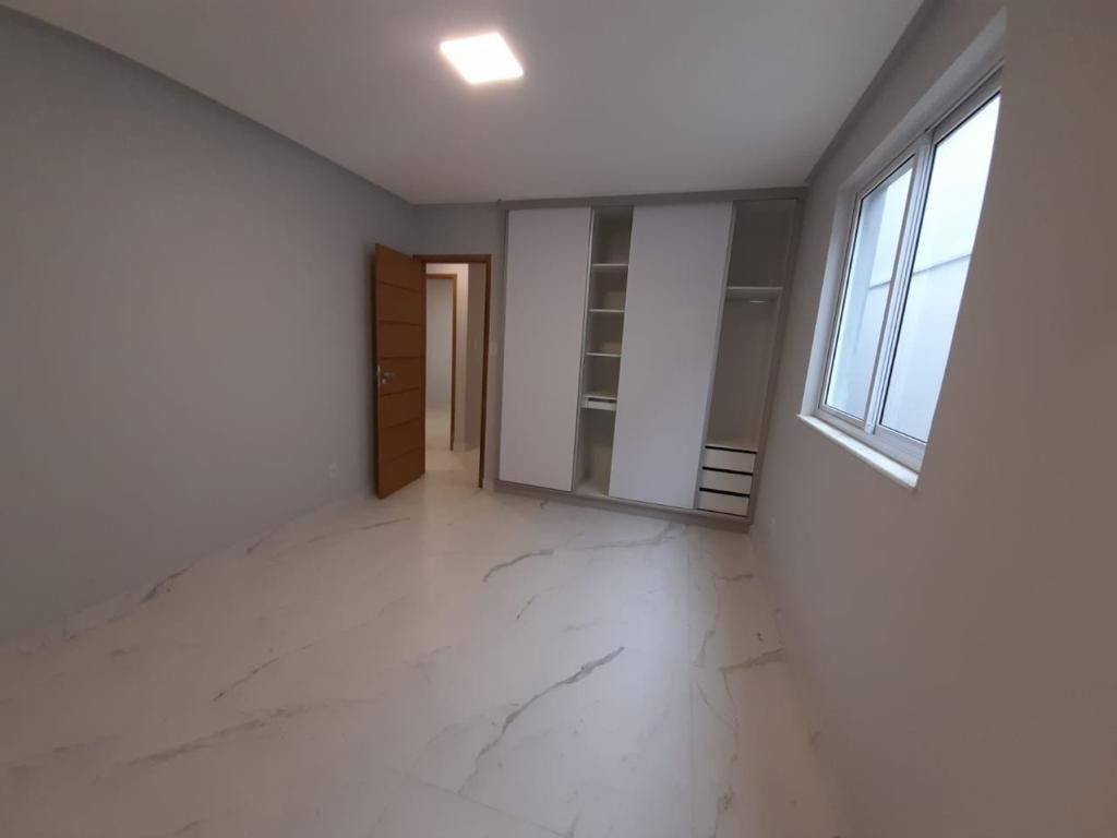 Casa à venda com 2 quartos, 240m² - Foto 12