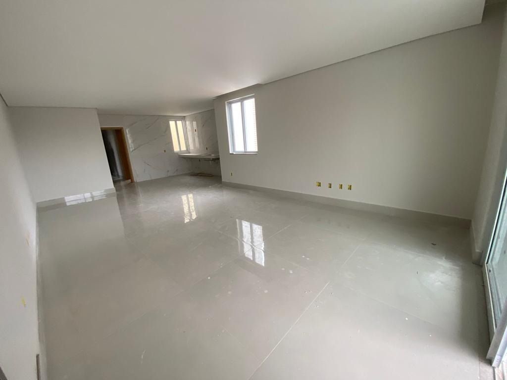 Apartamento à venda com 3 quartos, 151m² - Foto 6