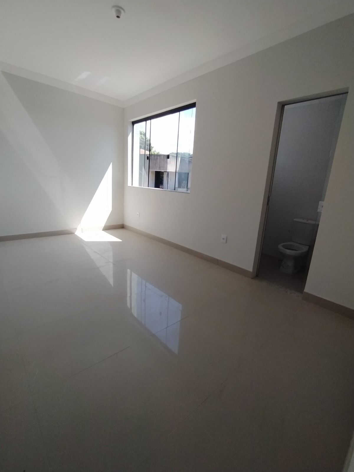 Apartamento à venda com 2 quartos, 70m² - Foto 4