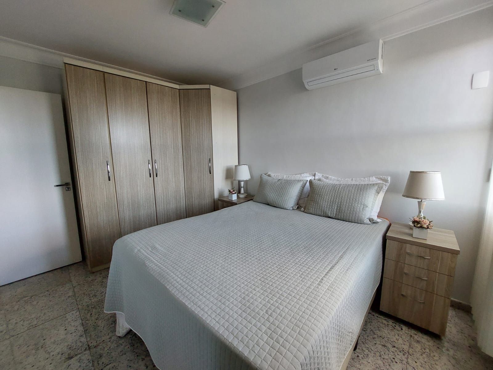 Apartamento à venda com 3 quartos, 100m² - Foto 8