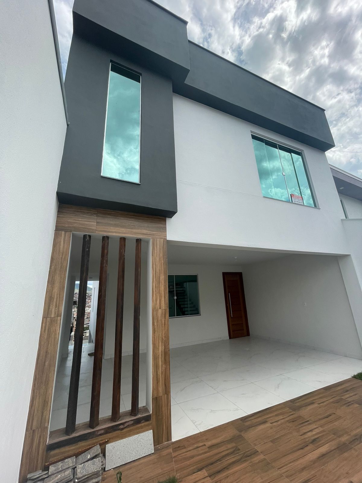 Casa à venda com 3 quartos, 338m² - Foto 3