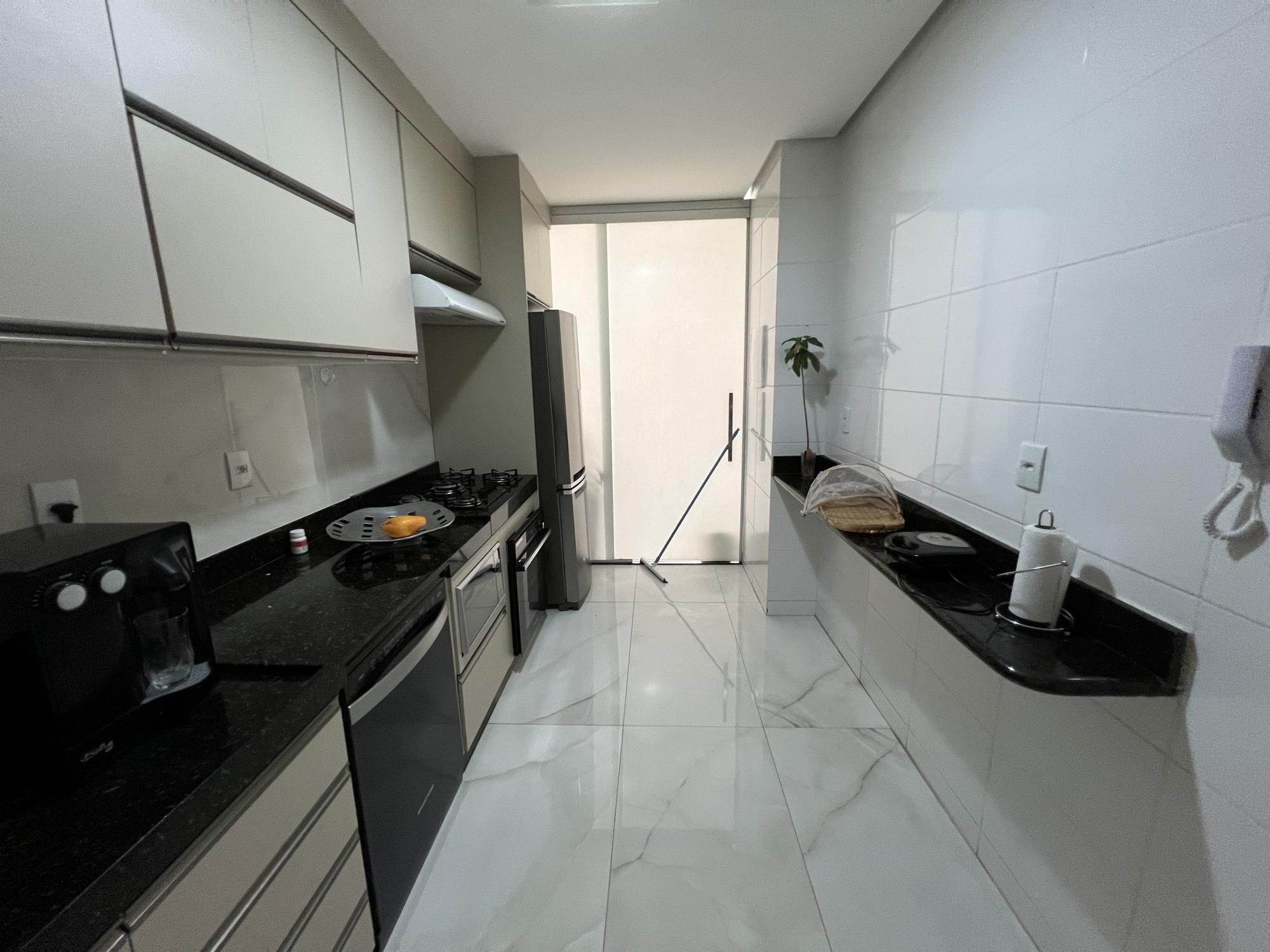 Apartamento para alugar com 2 quartos, 95m² - Foto 9