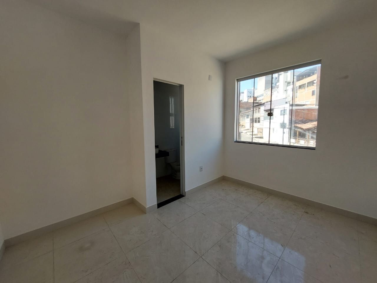 Apartamento à venda com 2 quartos, 70m² - Foto 5