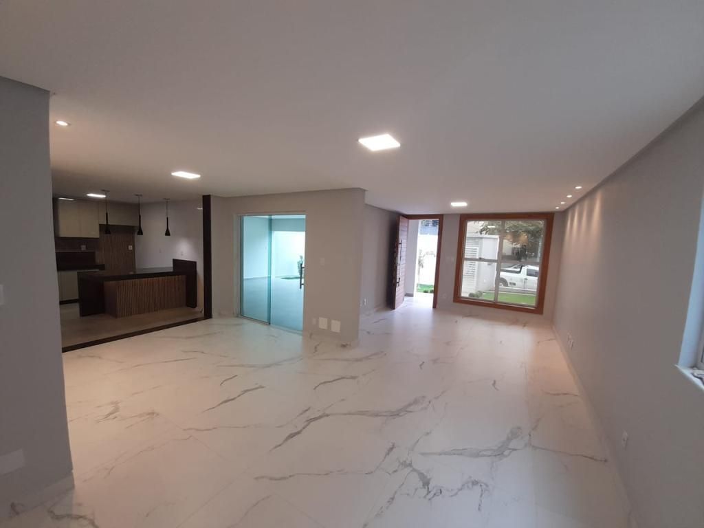 Casa à venda com 2 quartos, 240m² - Foto 10