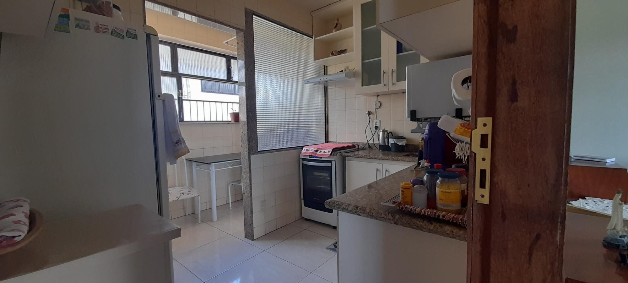 Apartamento à venda com 4 quartos, 147m² - Foto 4