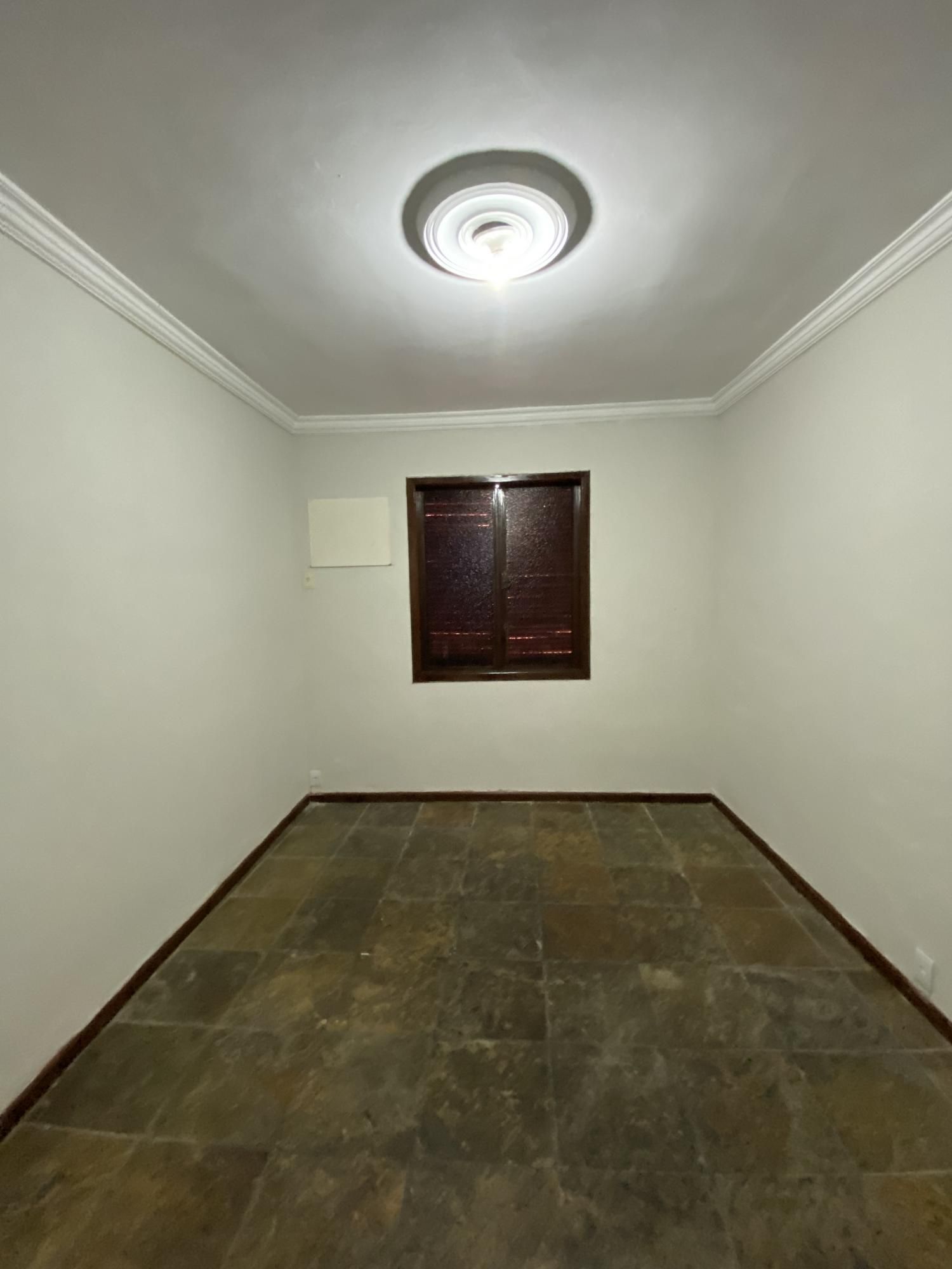 Casa à venda com 3 quartos, 286m² - Foto 11