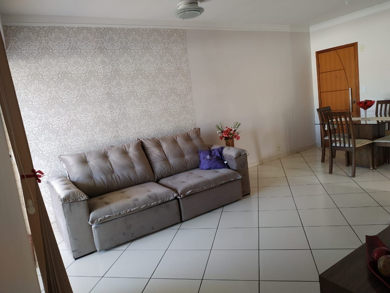 Apartamento à venda com 3 quartos, 105m² - Foto 1