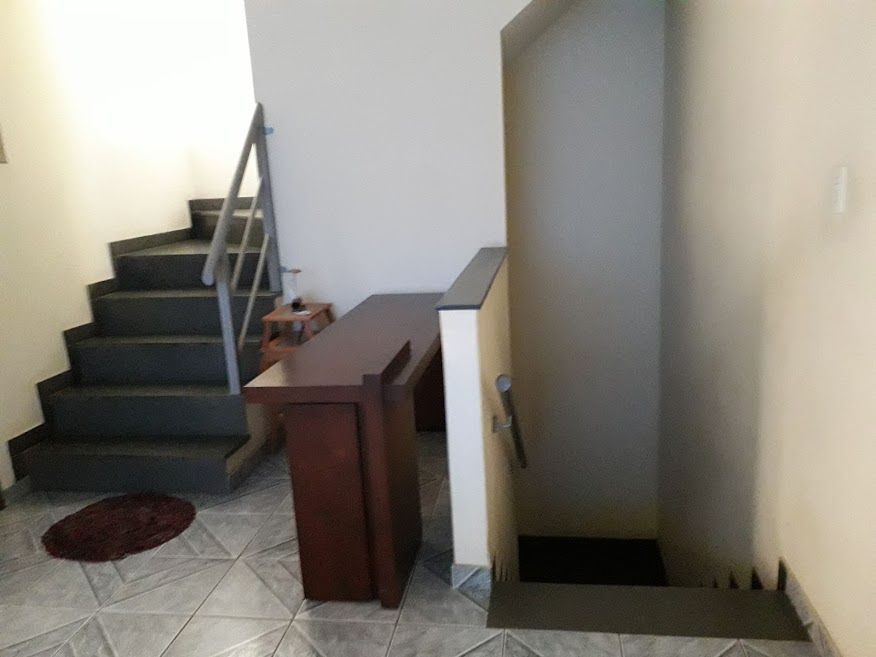 Casa à venda com 4 quartos, 200m² - Foto 27