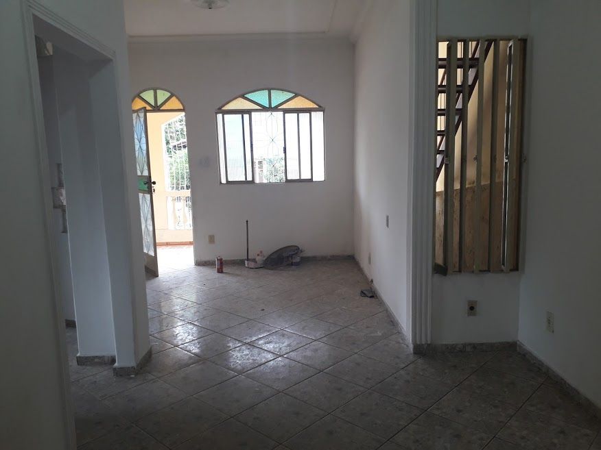 Casa à venda com 2 quartos, 140m² - Foto 3